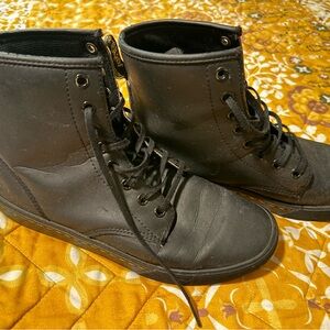 Dr. Martens Black Leather Women’s Sheridan Boots